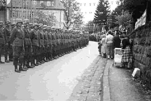 200710171754_parade.jpg